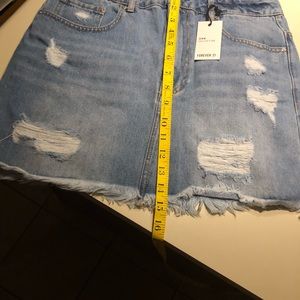 👖Forever 21 NEW Light Distressed Jean Skirt | Size 29